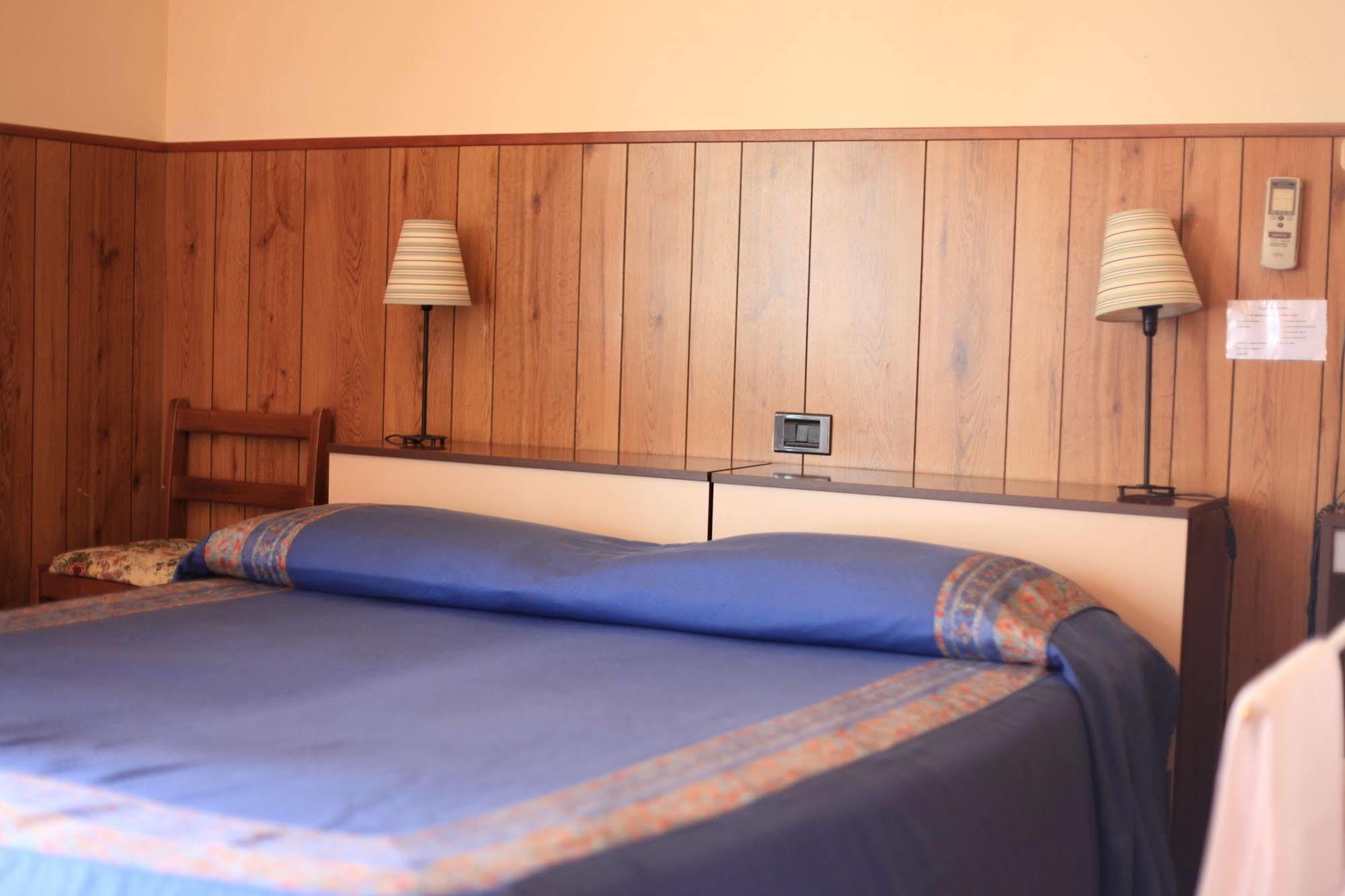 Albergo Il Cochino Montale  Exterior foto